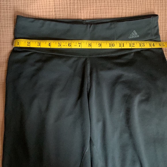 Adidas - 3/4 climalite workout pants - size M - great condition - Picture 9 of 10